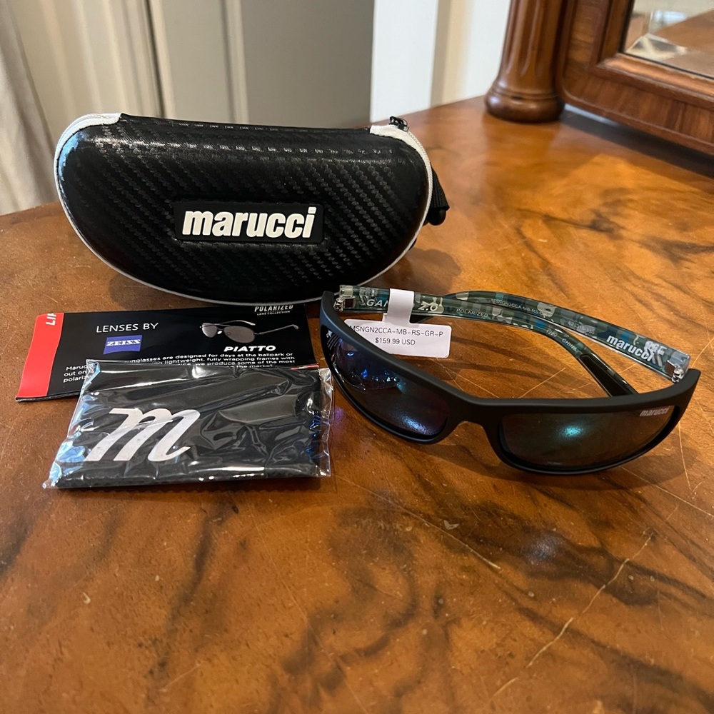 New with Box / tags Marucci Matte Black Polarized Sunglasses Baseball Sports - Picture 4 of 5